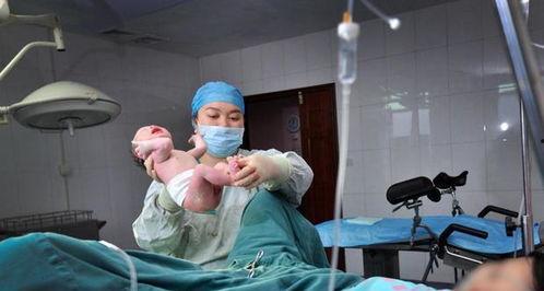 娱乐吃瓜酱不叠被子