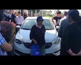 娱乐吃瓜碰瓷片段,吃瓜群众围观明星“互撕”大戏